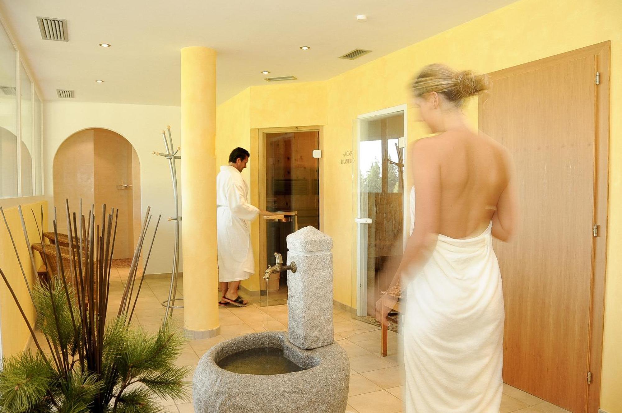 Berghotel Zum Zirm Collalbo Εξωτερικό φωτογραφία