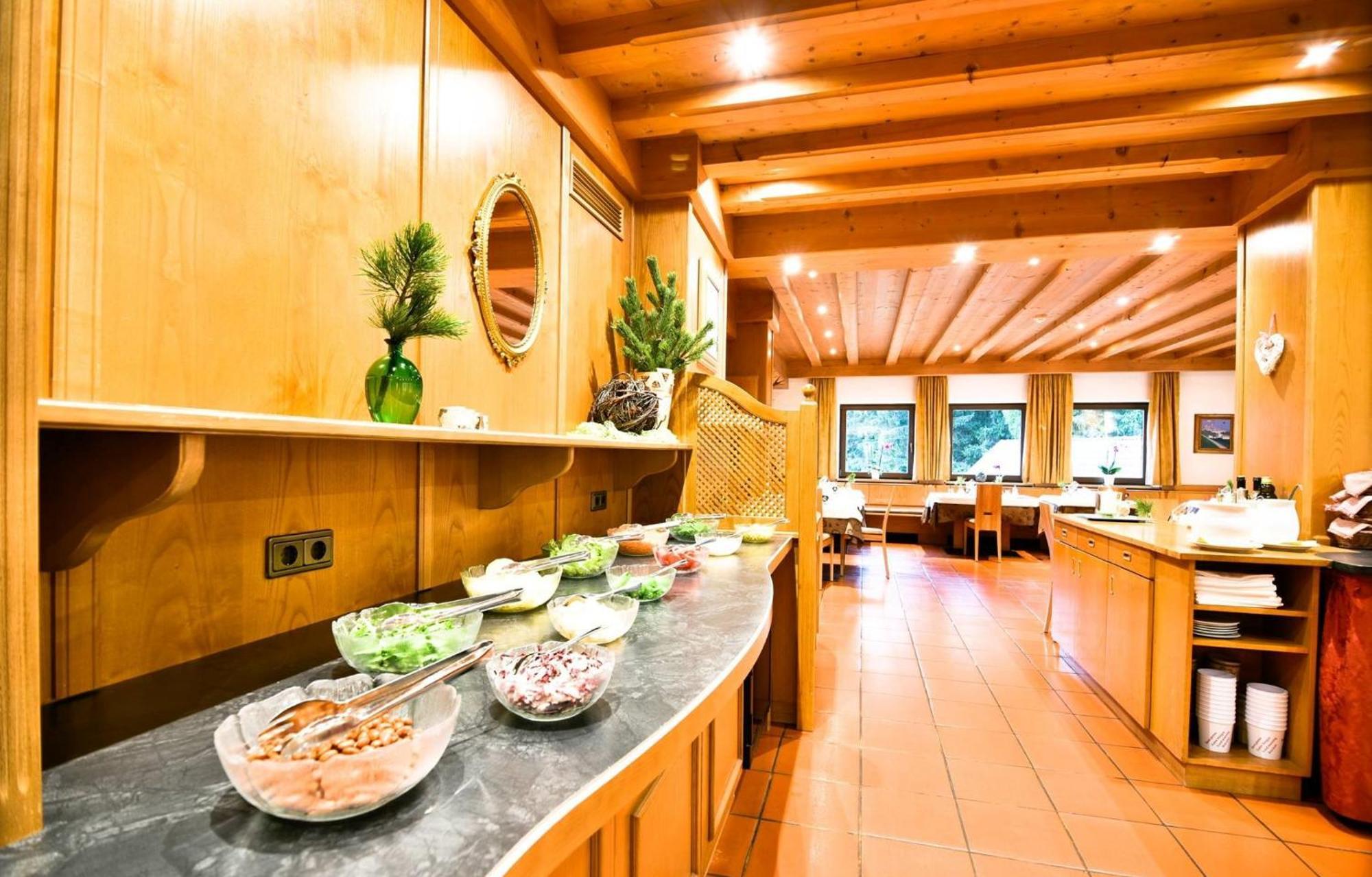 Berghotel Zum Zirm Collalbo Εξωτερικό φωτογραφία