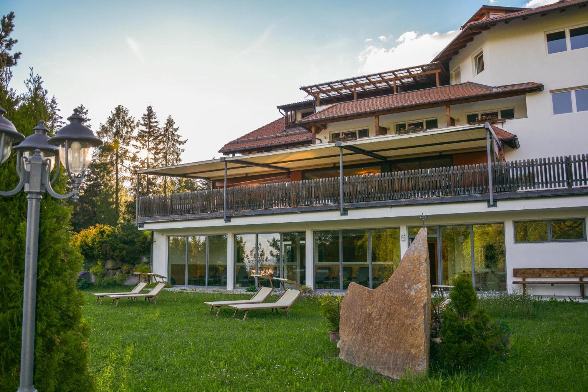 Berghotel Zum Zirm Collalbo Εξωτερικό φωτογραφία
