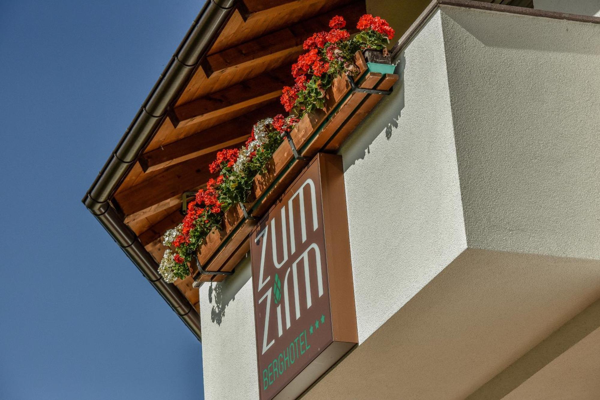 Berghotel Zum Zirm Collalbo Εξωτερικό φωτογραφία