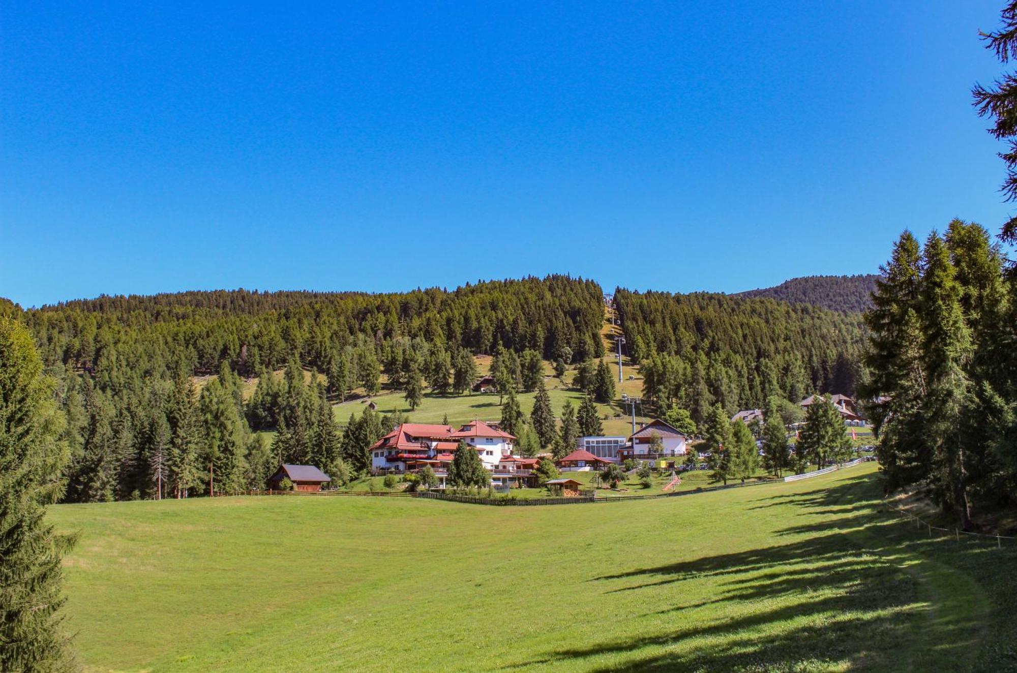 Berghotel Zum Zirm Collalbo Εξωτερικό φωτογραφία