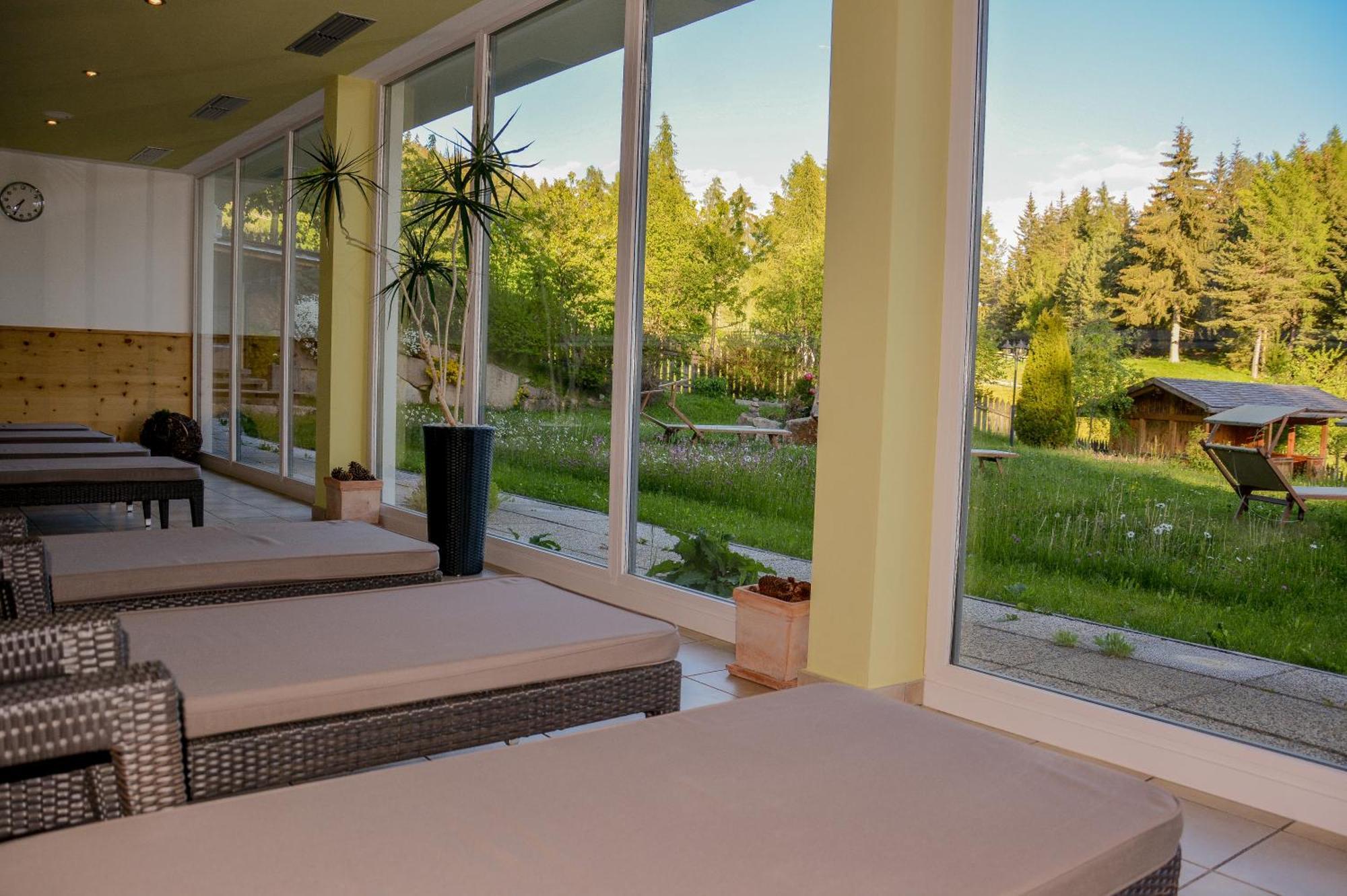 Berghotel Zum Zirm Collalbo Εξωτερικό φωτογραφία