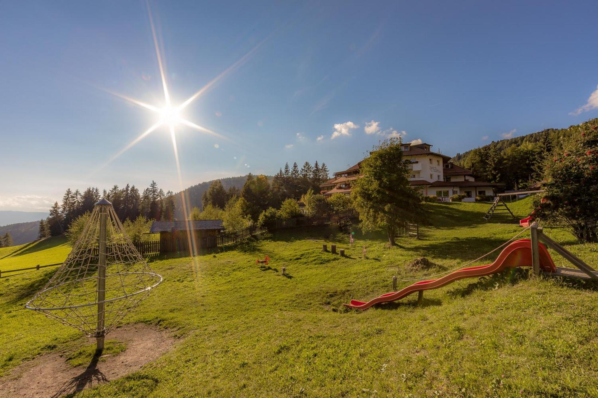 Berghotel Zum Zirm Collalbo Εξωτερικό φωτογραφία