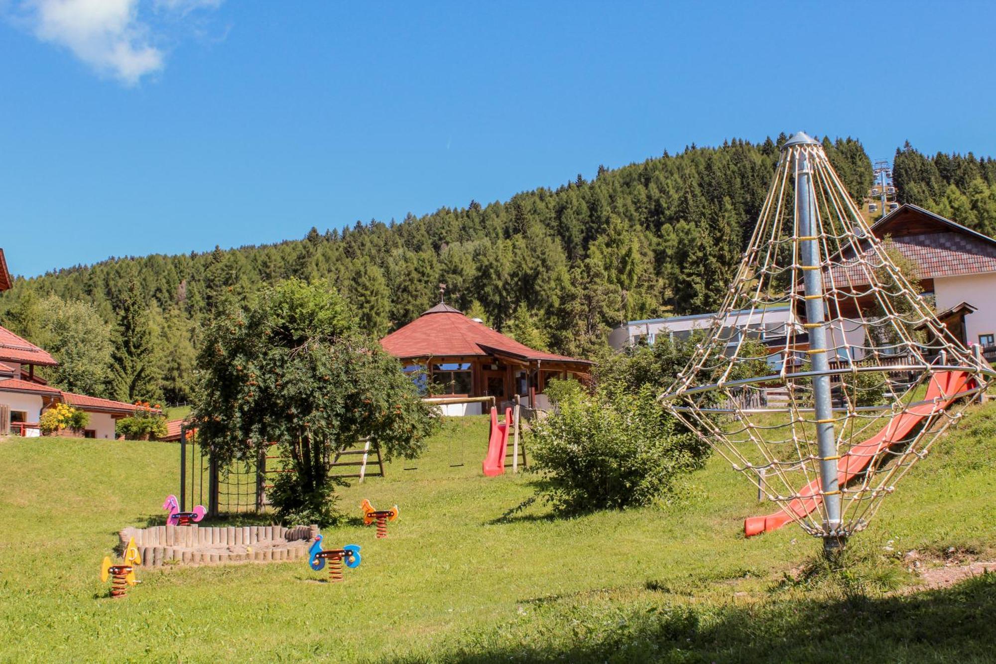 Berghotel Zum Zirm Collalbo Εξωτερικό φωτογραφία