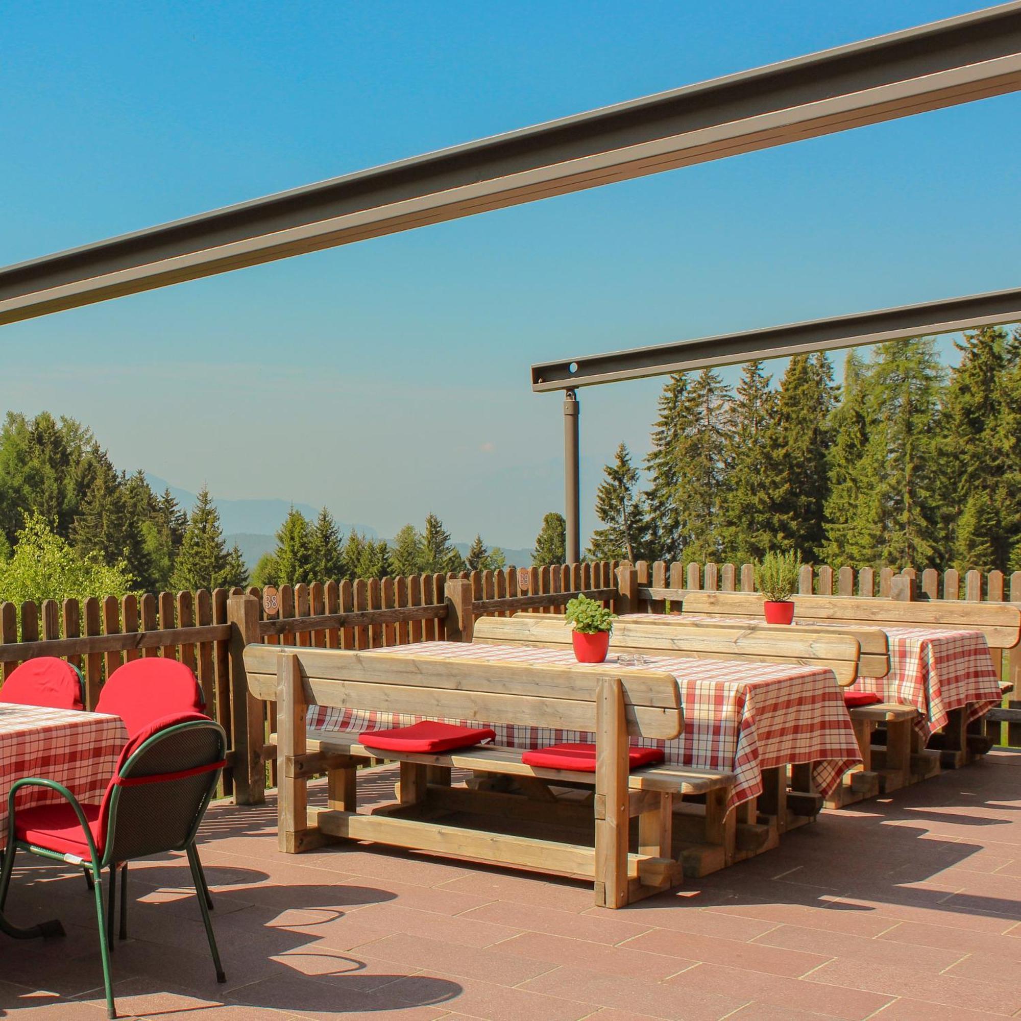 Berghotel Zum Zirm Collalbo Εξωτερικό φωτογραφία